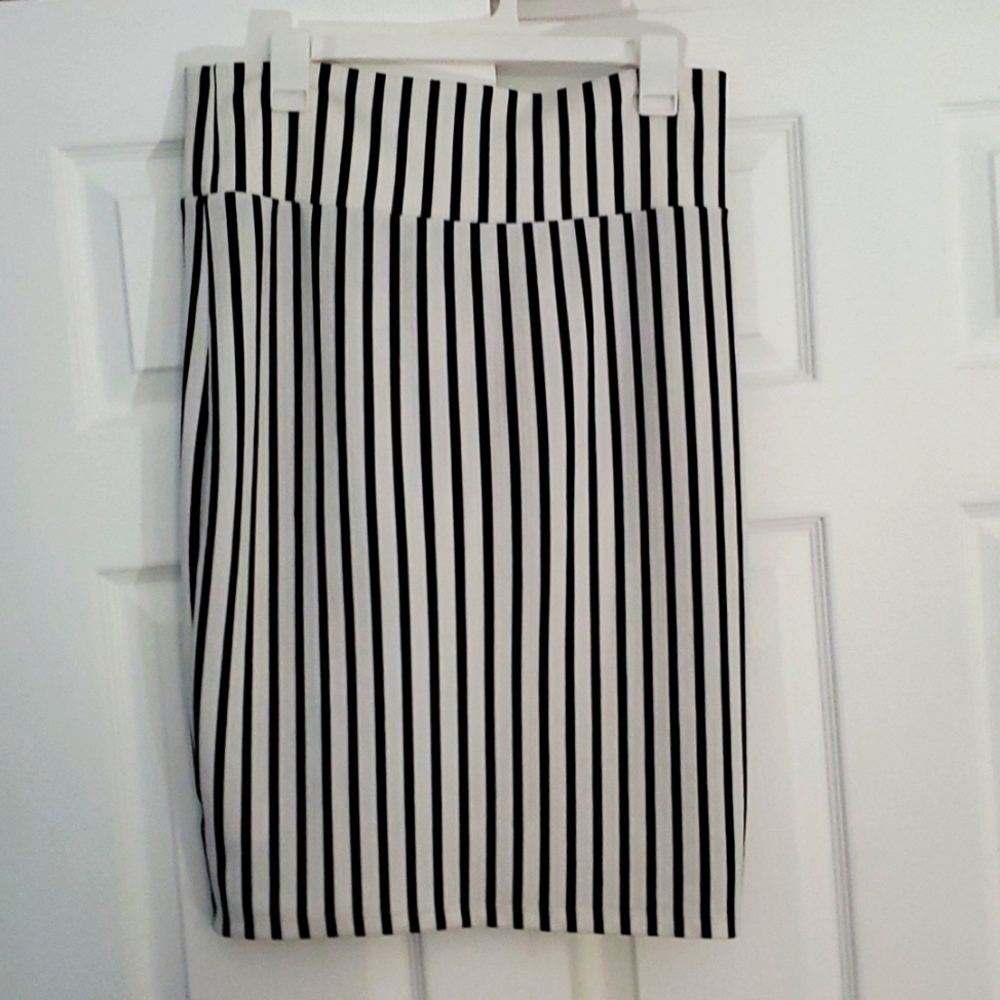 LuLaRoe Skirt